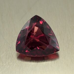 Umbalite trillion 10.7x10.3mm 4.74cts ug214