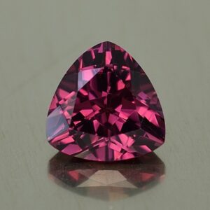 Umbalite trillion 7.5mm 1.93cts ug582
