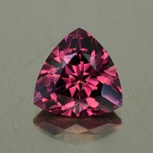 Umbalite trillion 7.9mm 1.98cts ug437
