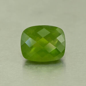 Vesuvianite ch cush 11.5x9.5mm 5.28cts N vs217