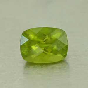 Vesuvianite ch cush 8.0x6.0mm 1.62cts N vs209