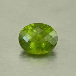 Vesuvianite ch oval 10.3x9.2mm 4.12cts N vs238
