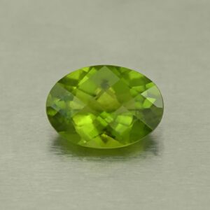Vesuvianite ch oval 11.6x8.3mm 3.22cts N vs241
