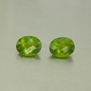 Vesuvianite ch oval pair 10.1x8.1mm 5.47cts N vs255