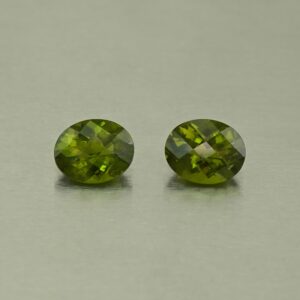 Vesuvianite ch oval pair 10.1x8.1mm 5.71cts N vs256