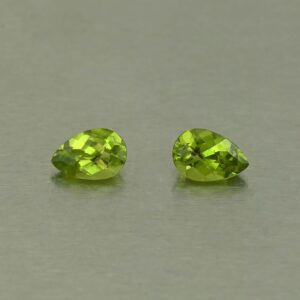 Vesuvianite ch pear pair 5.9x4.0mm 0.87cts N vs262