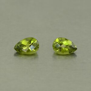 Vesuvianite ch pear pair 6.0x4.0mm 0.87cts N vs264