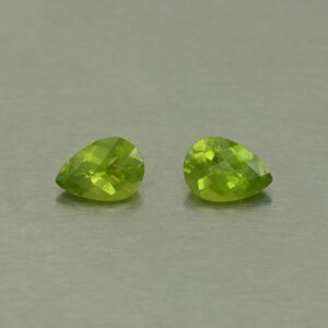 Vesuvianite ch pear pair 7.0x5.0mm 1.42cts N vs273