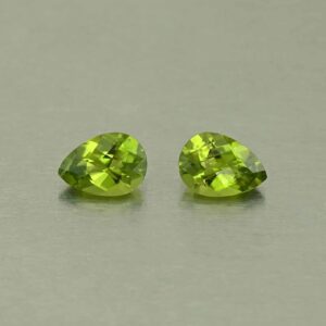 Vesuvianite ch pear pair 7.0x5.0mm 1.45cts N vs274