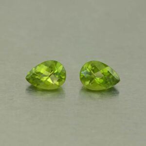 Vesuvianite ch pear pair 7.0x5.0mm 1.61cts N vs277