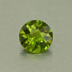 Vesuvianite ch round 6.0mm 0.70cts N vs278