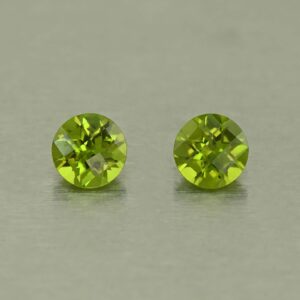 Vesuvianite ch round pair 4.0mm 0.53cts N vs286 SOLD