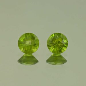 Vesuvianite ch round pair 7.0mm 3.00cts N vs179