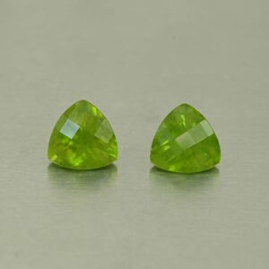 Vesuvianite ch trill pair 7.9mm 3.66cts N vs309