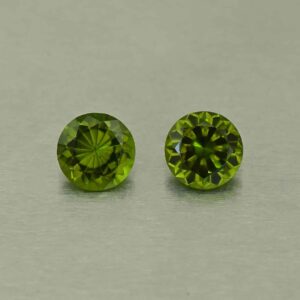 Vesuvianite round pair 6.5mm 2.17cts N vs333