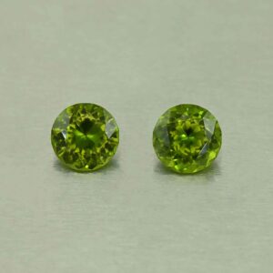 Vesuvianite round pair 6.9mm 2.32cts N vs330