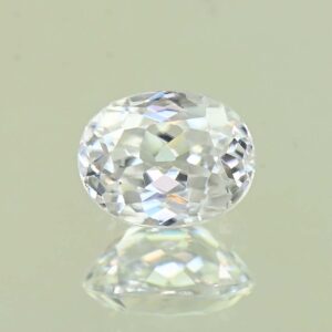 WhiteZircon oval 8.0x6.0mm 2.43cts H zn7877
