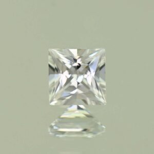 WhiteZircon princess 4.9mm 0.88cts H zn5969