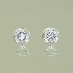 WhiteZircon round pair 4.5mm 1.06cts H zn3652