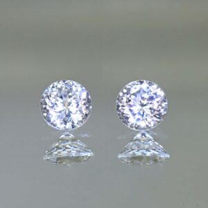 WhiteZircon round pair 5.5mm 2.00cts H zn4278