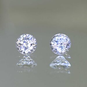 WhiteZircon round pair 5.5mm 2.01cts H zn4279