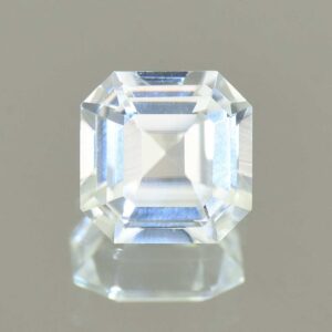 WhiteZircon sq eme cut 7.0mm 2.24cts H zn5691