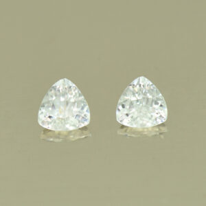 WhiteZircon trill pair 4.0mm 0.69cts H zn5227