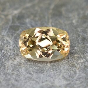YellowGrossular cushion 7.0x4.7mm 1.05cts gg128