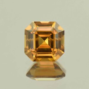 YellowOrangeZircon sq eme cut 6.5mm 1.95cts N zn6642