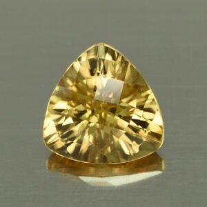 YellowZircon ch trill 8.2mm 2.82cts H zn4481