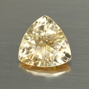 YellowZircon ch trill 9.1mm 3.44cts zn3756
