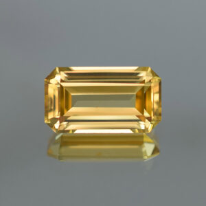 YellowZircon eme cut 13.9x7.8mm 7.23cts H zn1820 crop