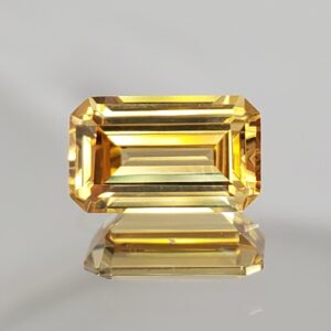 YellowZircon eme cut 9.8x6.0mm 3.11cts zn1811