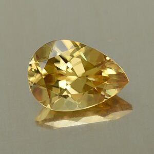 YellowZircon pear 10.1x7.1mm 2.81cts zn2699