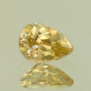 YellowZircon pear 7.1x5.0mm 1.11cts H zn8031