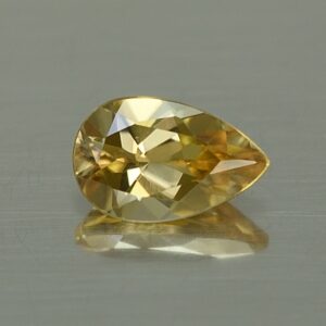 YellowZircon pear 8.5x5.5mm 1.57cts zn3728