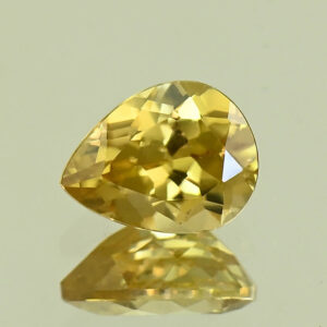 YellowZircon pear 9.2x7.1mm 2.79cts H zn8033