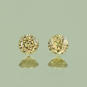YellowZircon round pair 4.0mm 0.78cts H zn3812
