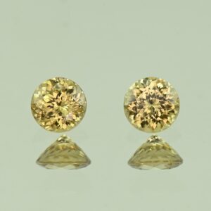 YellowZircon round pair 4.5mm 1.05cts H zn3762
