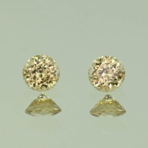 YellowZircon round pair 4.5mm 1.06cts H zn3764