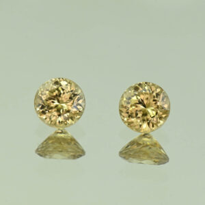 YellowZircon round pair 5.5mm 2.05cts H zn3768