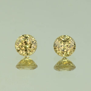 YellowZircon round pair 5.5mm 2.09cts H zn3773