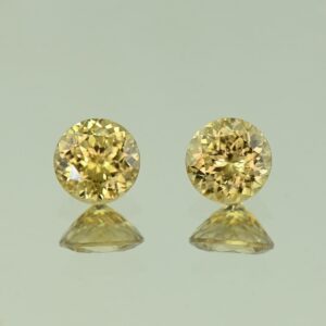 YellowZircon round pair 6.0mm 2.54cts H zn3778