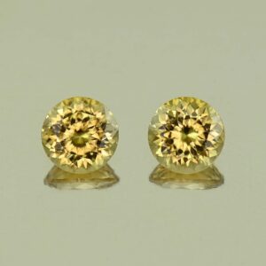 YellowZircon round pair 6.0mm 2.60cts H zn3826