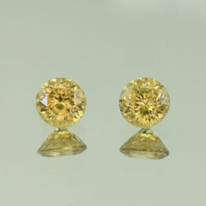 YellowZircon round pair 6.0mm 2.61cts H zn3782