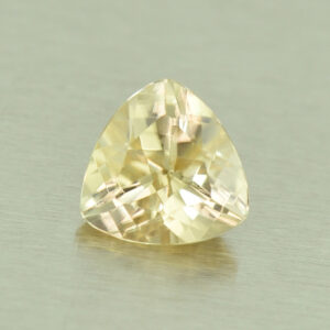 YellowZircon trill 5.4mm 0.84cts H zn5317