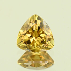YellowZircon trill 8.6x8.5mm 3.31cts H zn8037