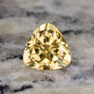 YellowZircon_trillion_9.5mm_4.65cts_H_zn1145_crop.jpg