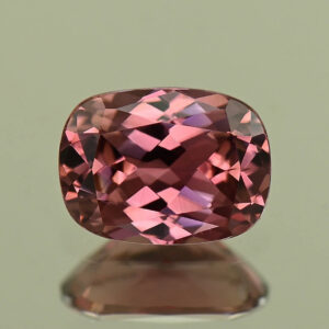 RoseZircon cush 7.5x5.5mm 1.52cts H zn8177
