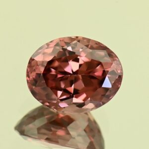RoseZircon oval 10.1x8.0mm 4.50cts H zn3119